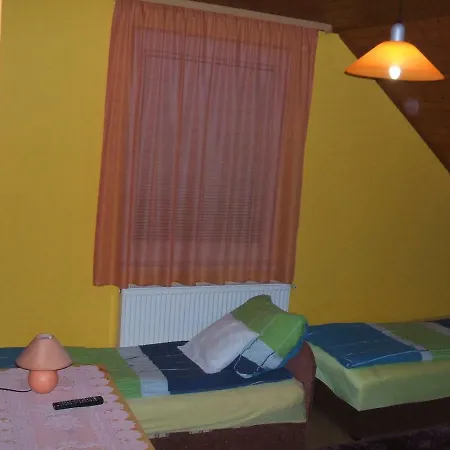 To Vendeghaz Guest house